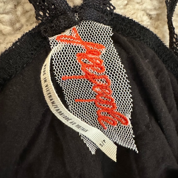 Free People black lace boho ruffle baby doll tank top size small - Picture 3 of 3